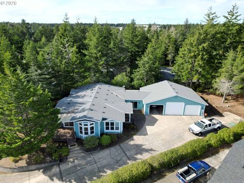 614 38TH PL Florence OR 97439