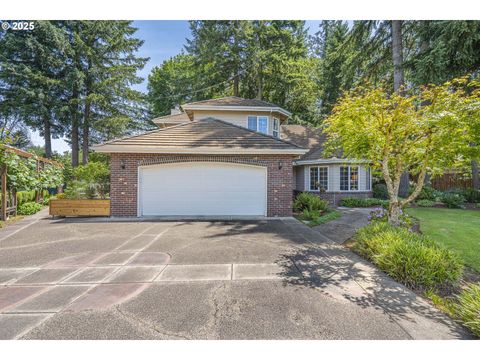Photo of 1116 Russ Ln, McMinnville, OR 97128 (MLS # 542443863)