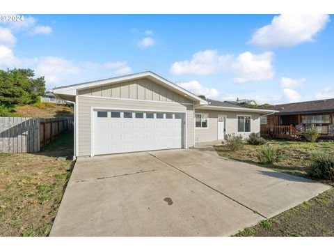 A home in Waldport