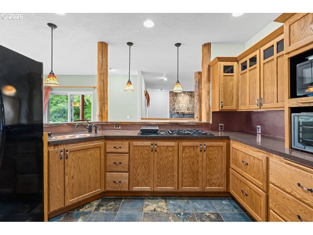 3445 NE 40TH CT