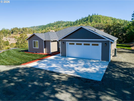 367 KARENZA LN, ROSEBURG, OR 97471 - Image 5cdfcda61e8b190fa8460ed31035ff64/3370856741