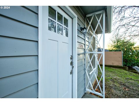 A home in Roseburg