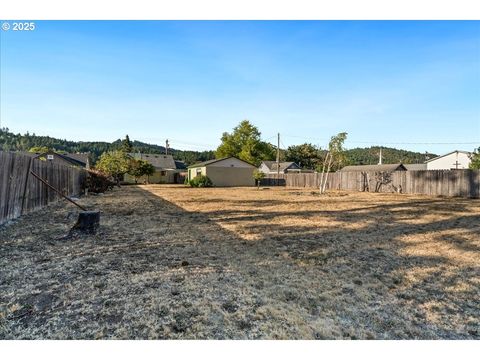 Tiny photo for 47578 School St, Oakridge, OR 97463 (MLS # 757825378)