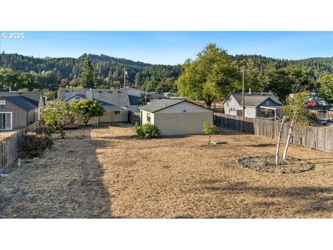 Tiny photo for 47578 School St, Oakridge, OR 97463 (MLS # 757825378)