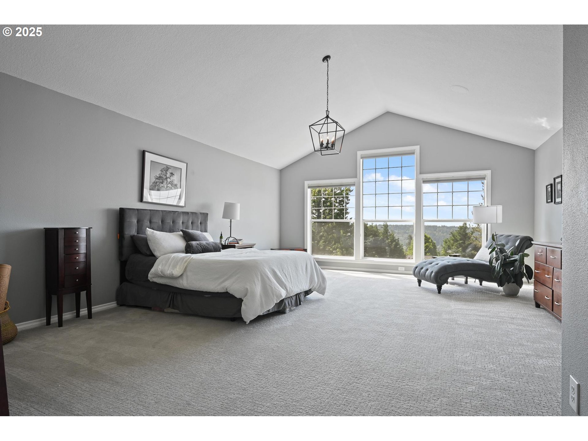 2311 FALCON DR
