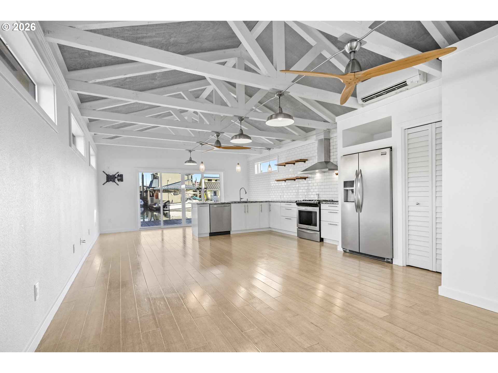 252 N Tomahawk drive