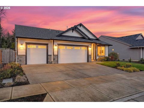 4233 E WILLAKENZIE ST Newberg OR 97132