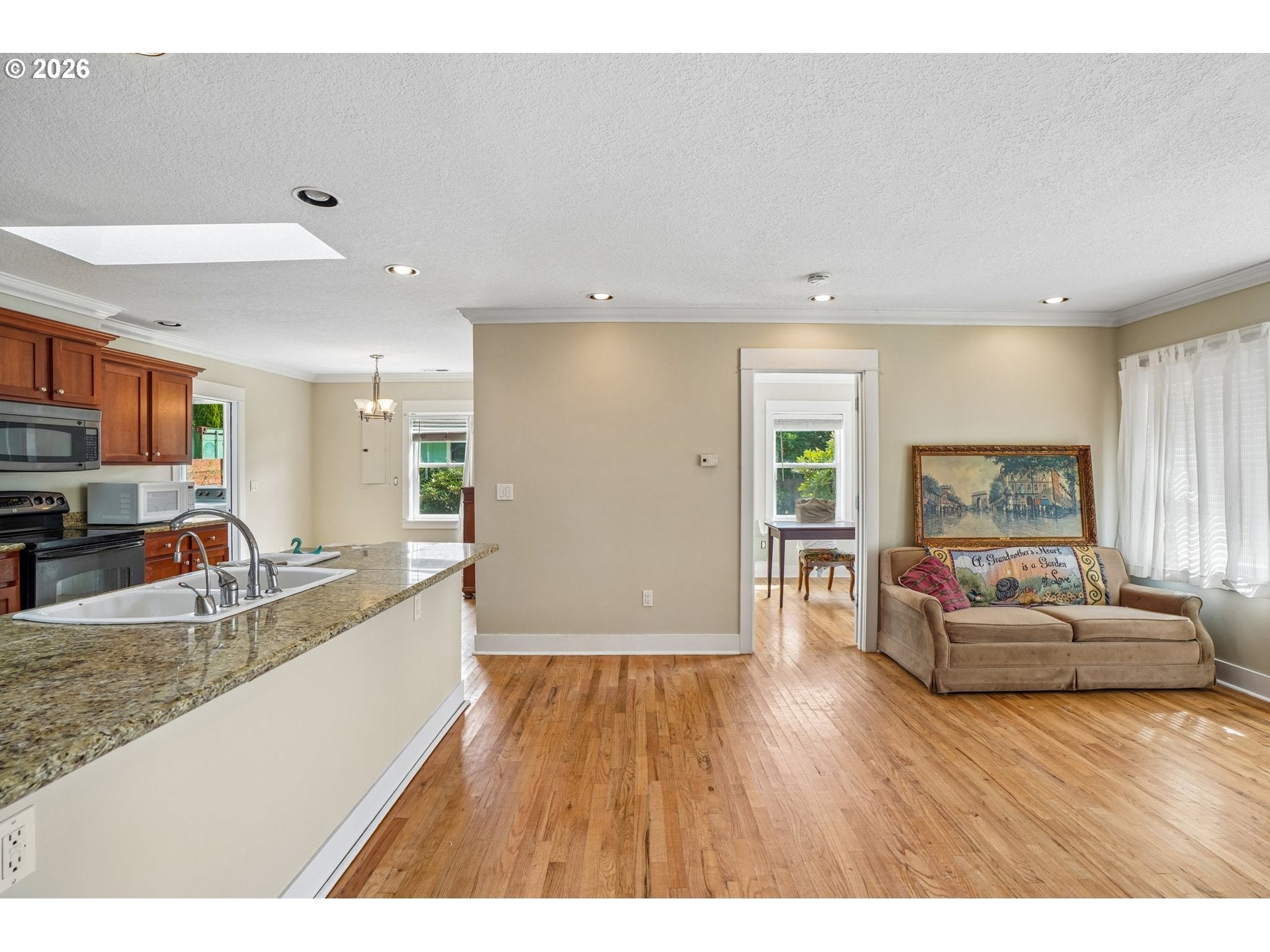 10998 SEAMONT WAY