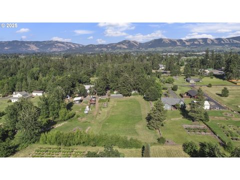 A home in Hood River