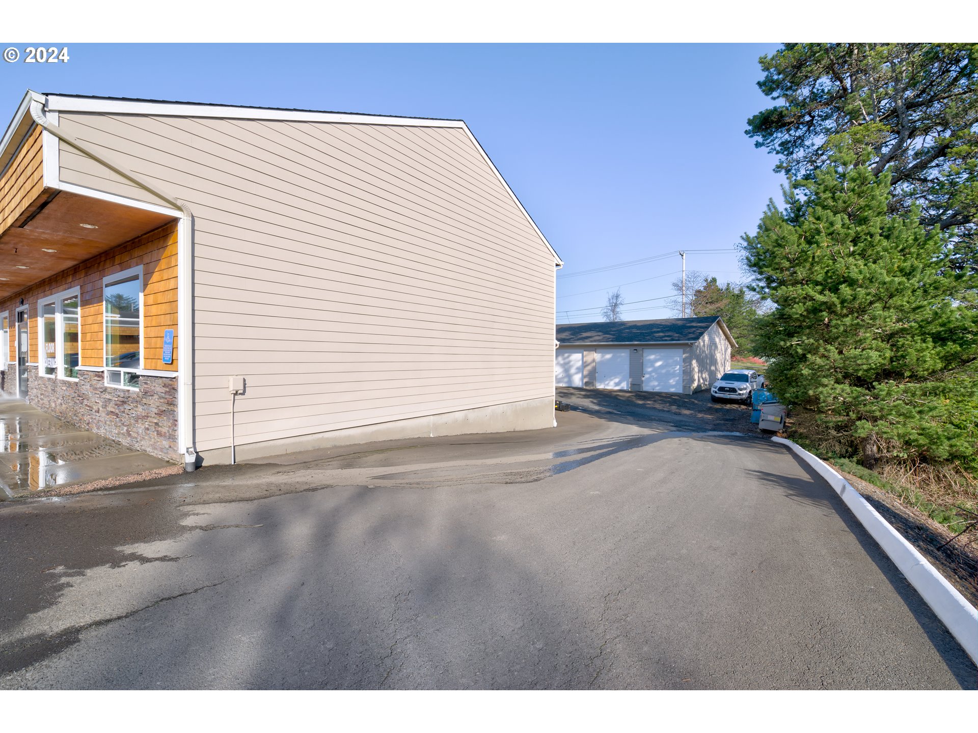 Gearhart, Oregon 97138, United States, ,Commercial,Active,117281