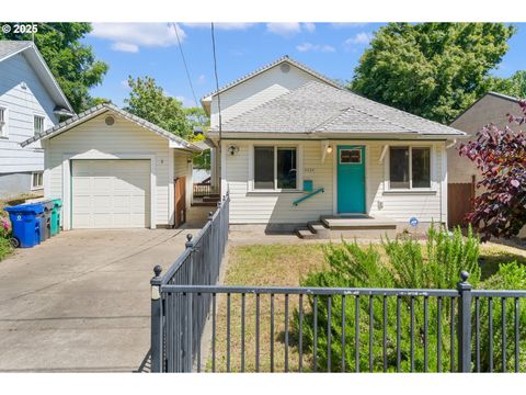 4424 SE 36TH PL Portland OR 97202