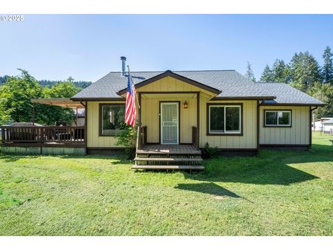 99996 LONE PINE LN Myrtle Point OR 97458