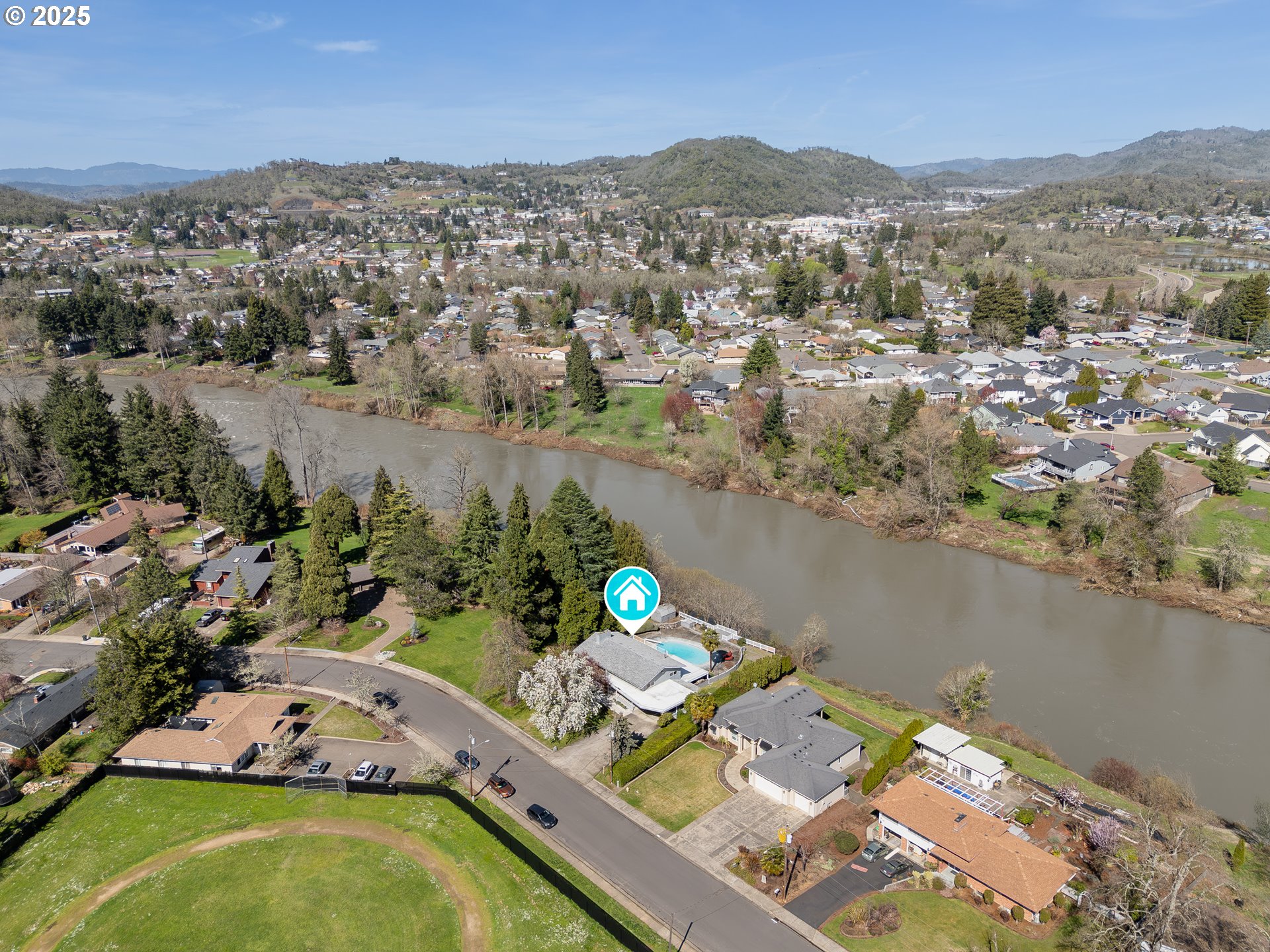 185 W ORIOLE DR