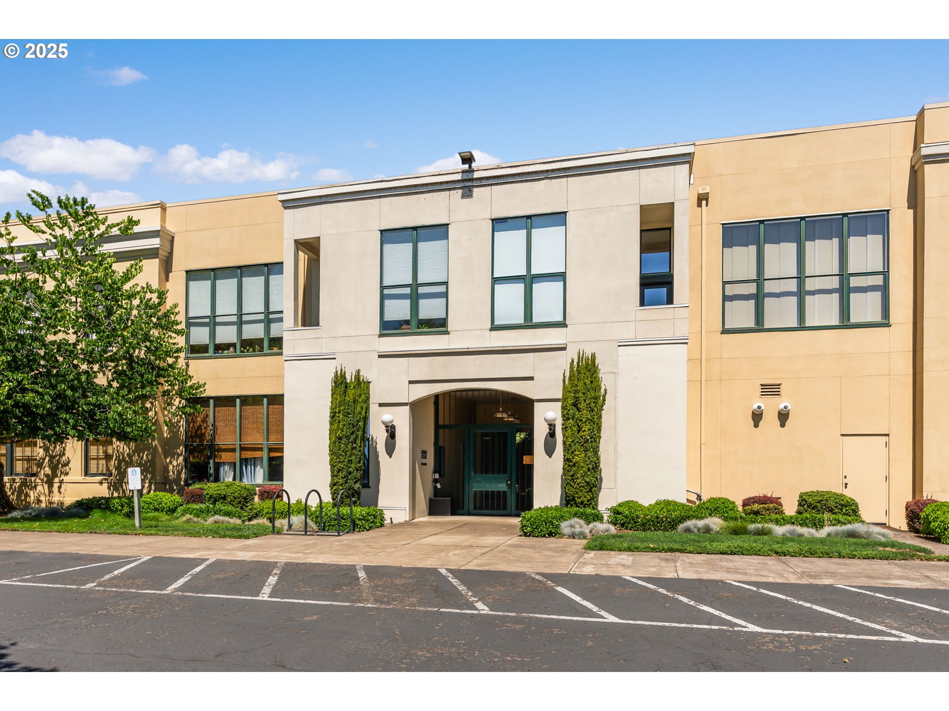650 W 12TH AVE 120