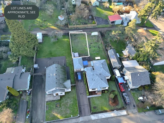 1652 AUGUSTA ST, EUGENE, OR 97403 - Image 5da5d04aed49ebf5df5373d35717df48/2363961584