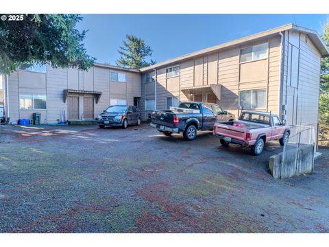 1662 MCPHERSON ST North Bend OR 97459