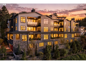 21 D AVE 13 Lake Oswego OR 97034