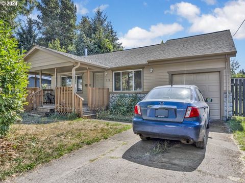 A home in Newberg