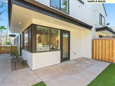 4090 NE Prescott ST C Portland OR 97211