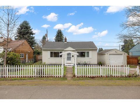 8425 NE HUMBOLDT ST Portland OR 97220