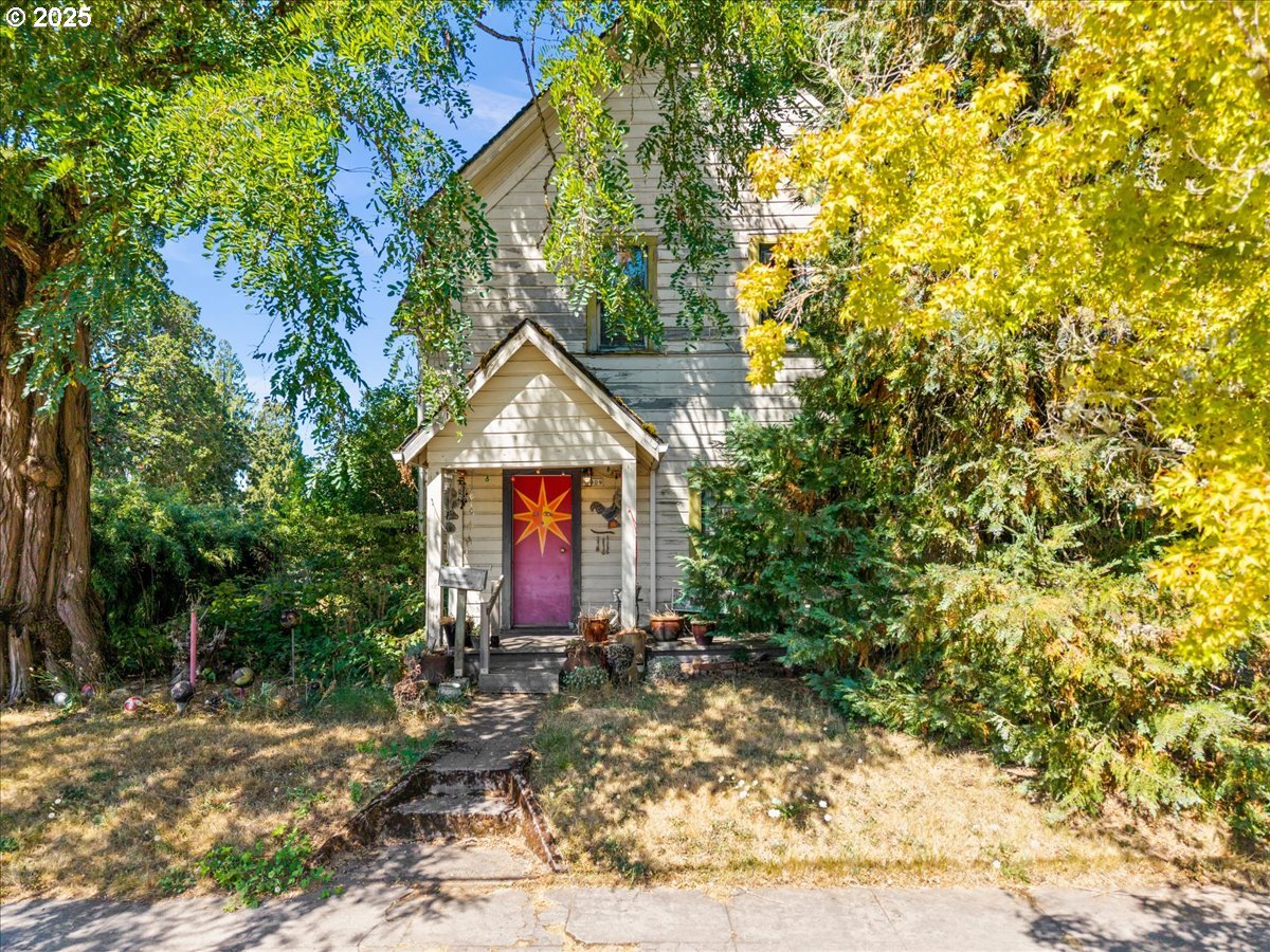 1909 17TH AVE