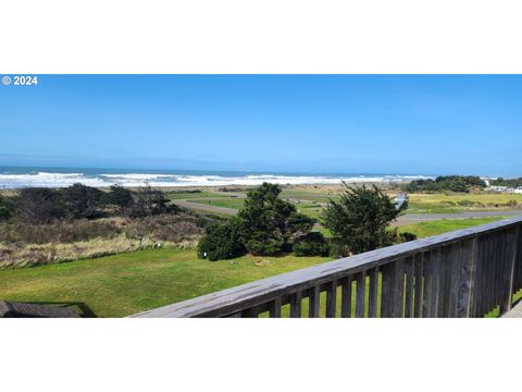 A home in Gold Beach