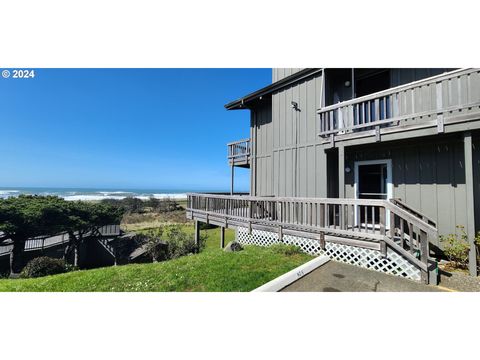 A home in Gold Beach