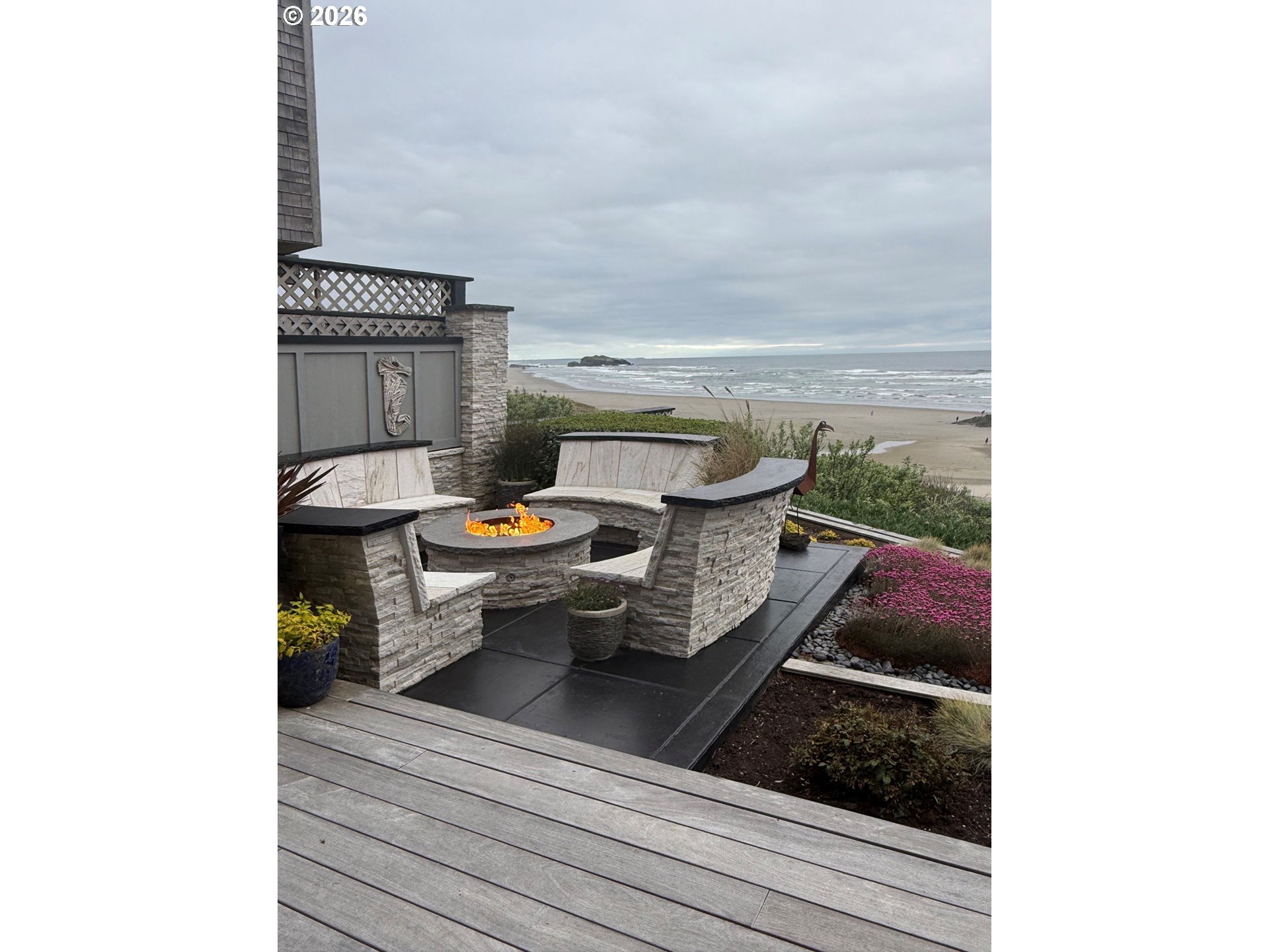 2488 BEACH LOOP DR