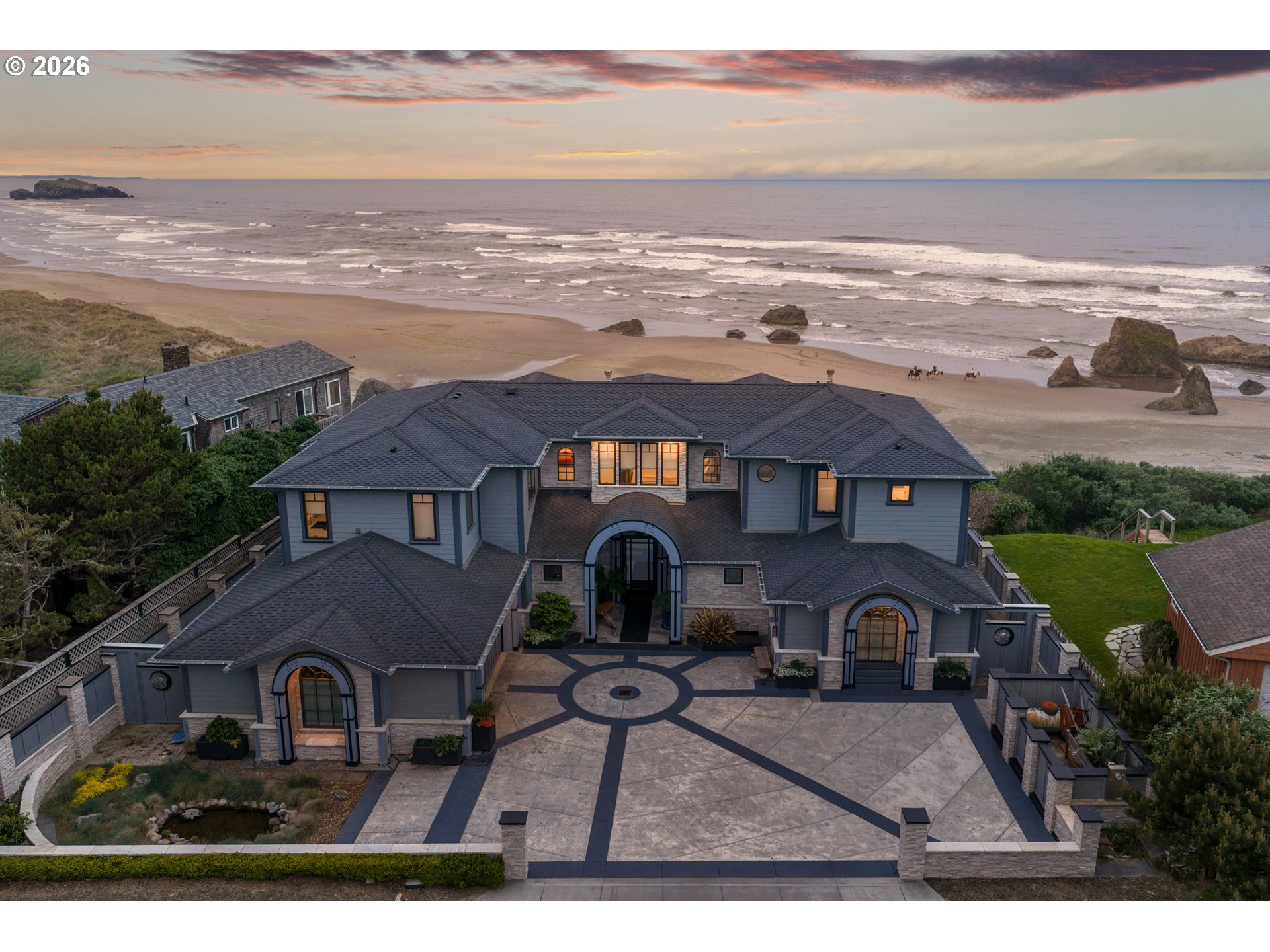 2488 BEACH LOOP DR