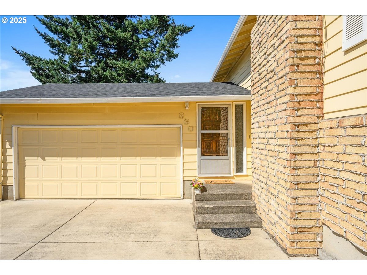 860 NE 14TH AVE