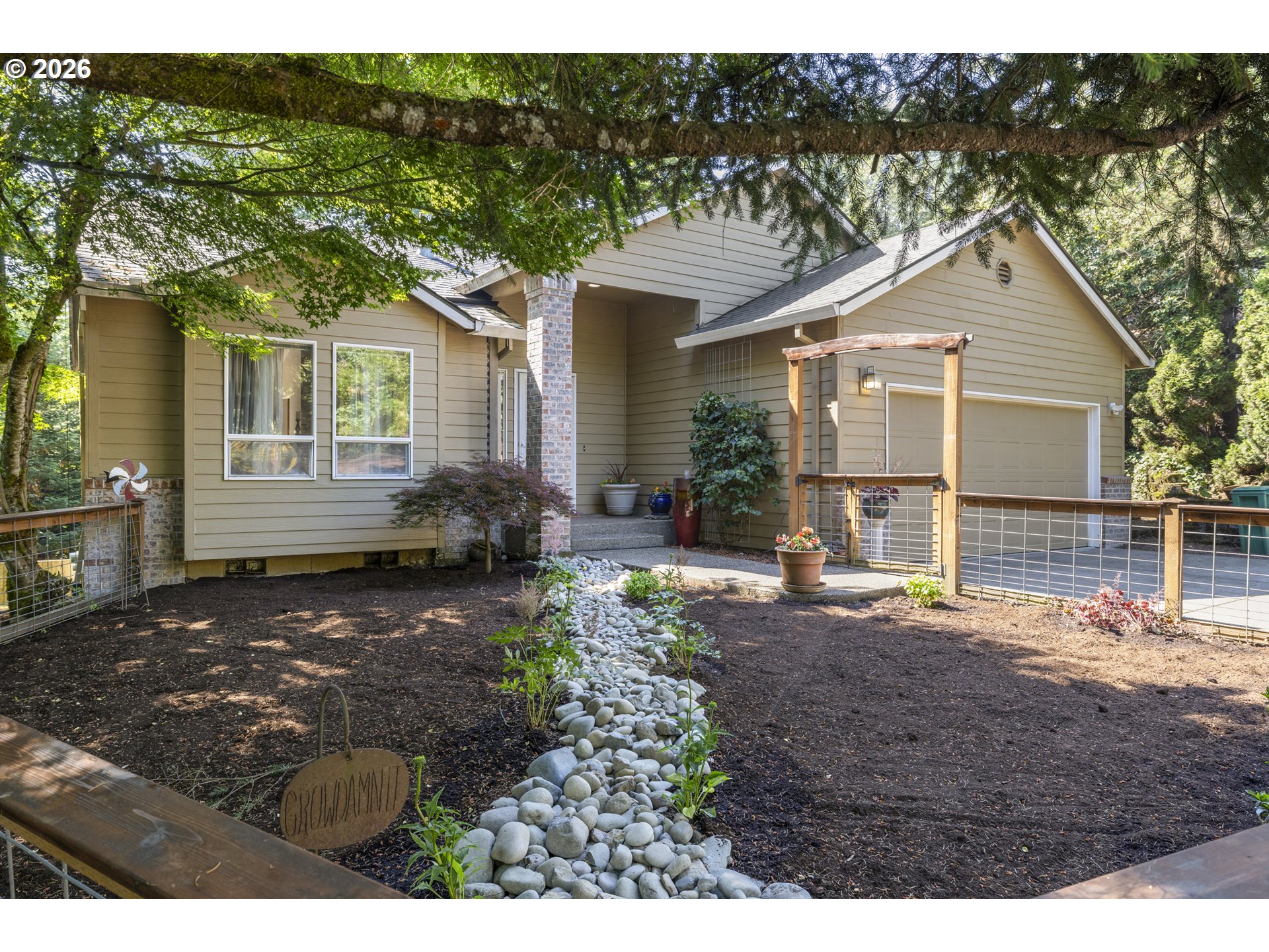 16591 SE CATLYN WOODS DR