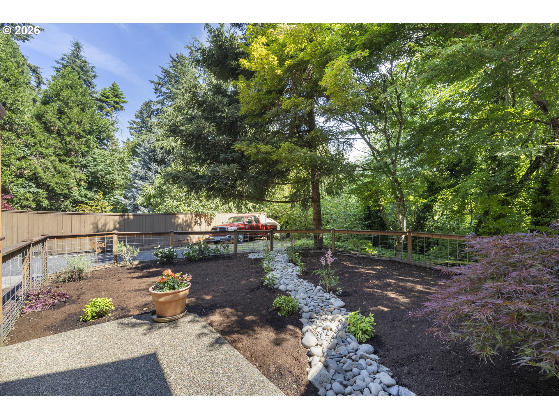 16591 SE CATLYN WOODS DR