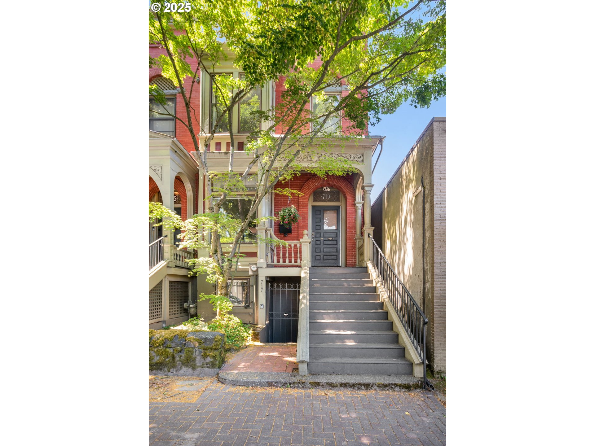 719 NW 17TH AVE