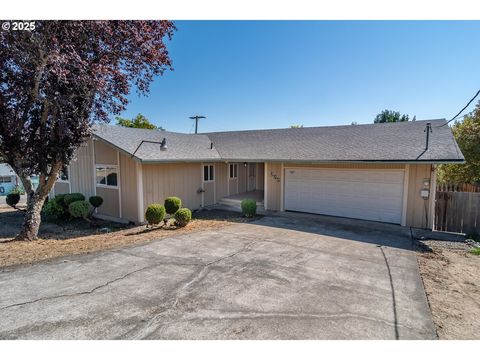 310 NW LOST LN Winston OR 97496