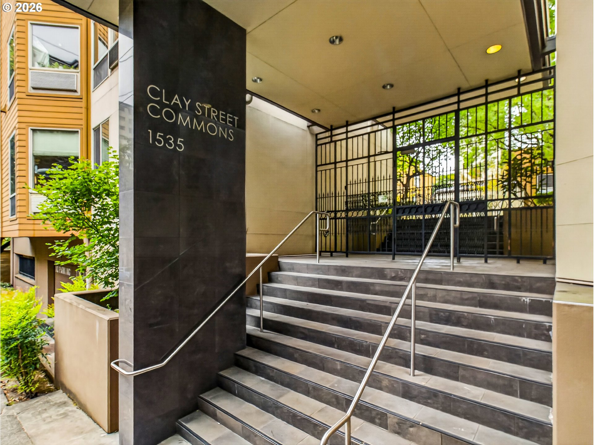 1535 SW CLAY ST 103