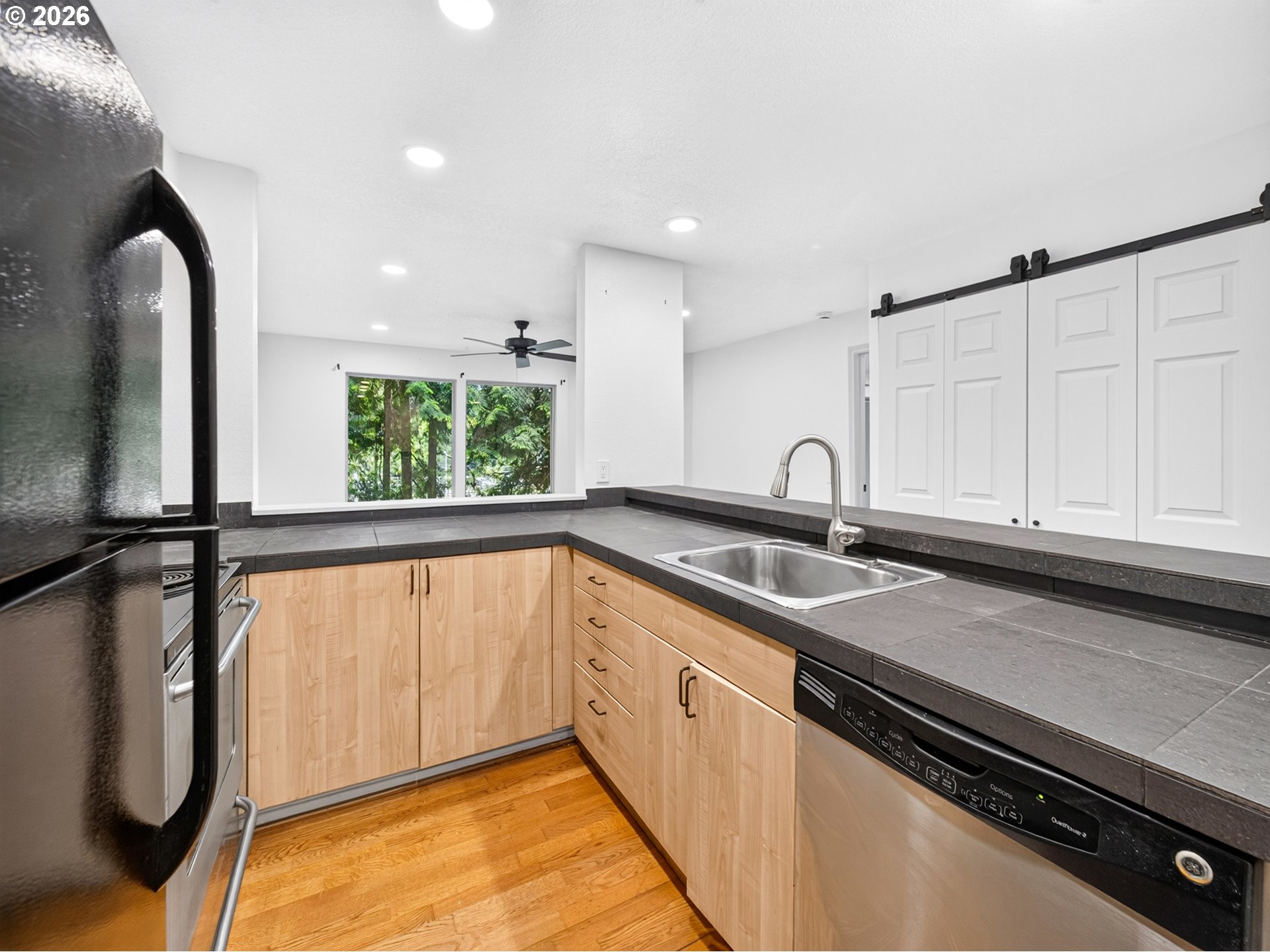 1535 SW CLAY ST 103