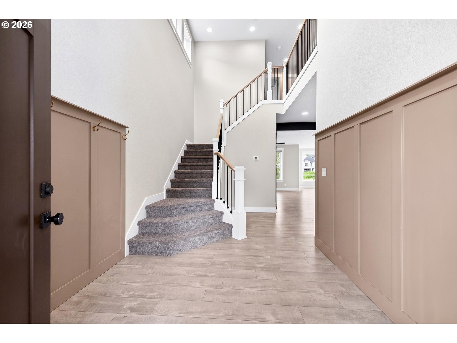 165 W TAYLOR CT