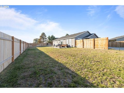 A home in Hermiston