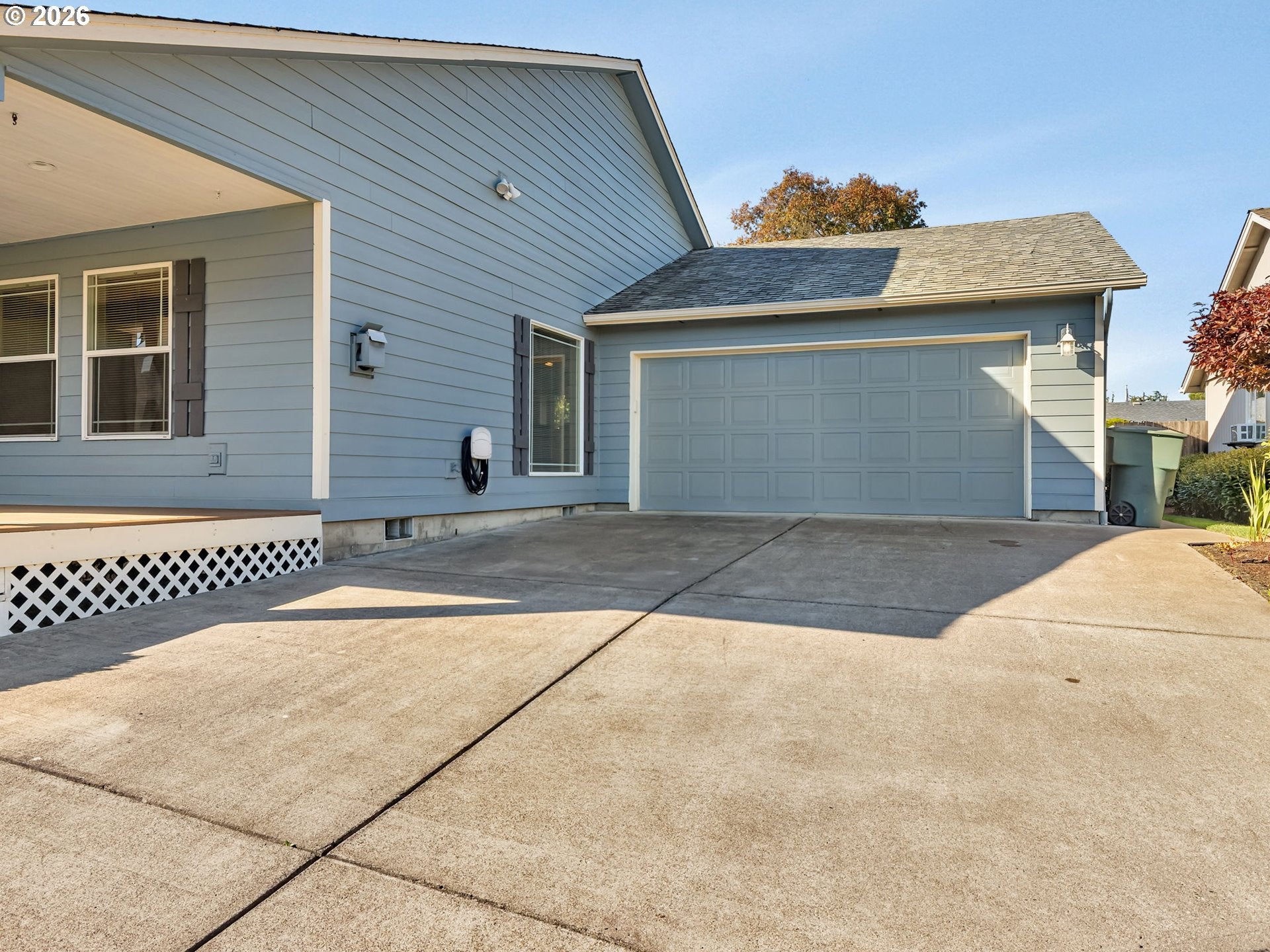 635 NE BLAIR CT
