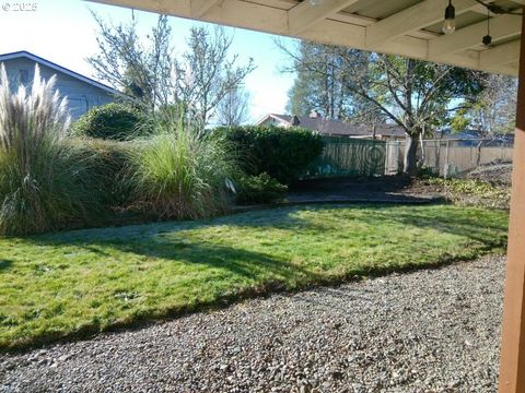 A home in Roseburg