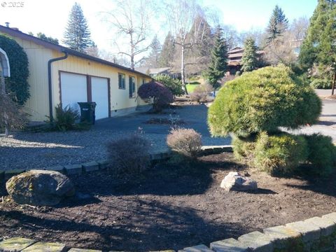 A home in Roseburg