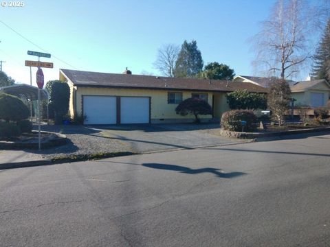 A home in Roseburg