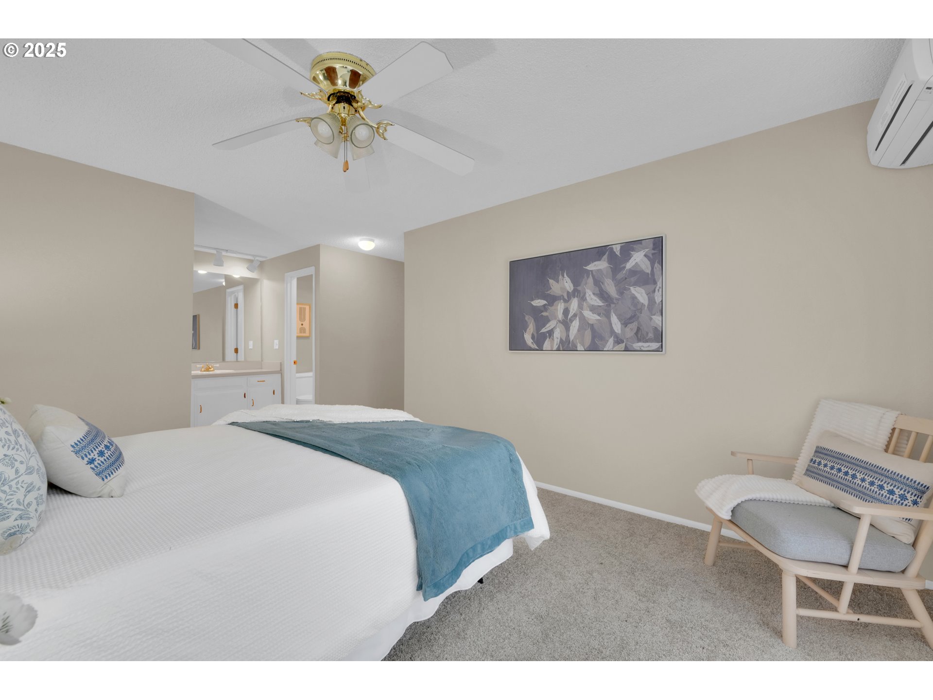 Eugene, Oregon 97401, United States, 3 Bedrooms Bedrooms, ,3 BathroomsBathrooms,Residential,Active,82254