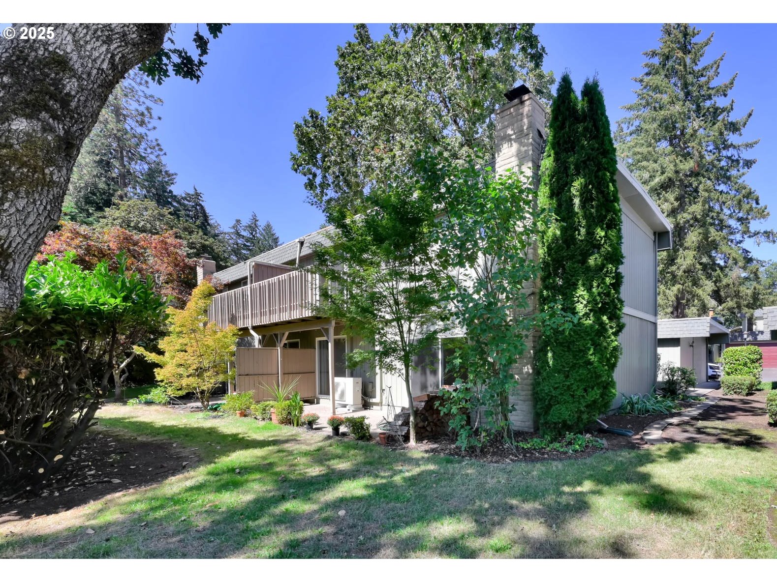 Eugene, Oregon 97401, United States, 3 Bedrooms Bedrooms, ,3 BathroomsBathrooms,Residential,Active,82254