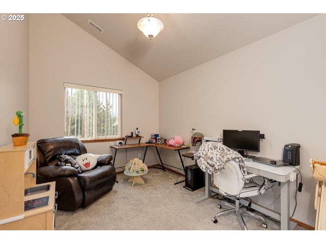 McMinnville, Oregon 97128, United States, 3 Bedrooms Bedrooms, ,3 BathroomsBathrooms,Residential,Active,246311