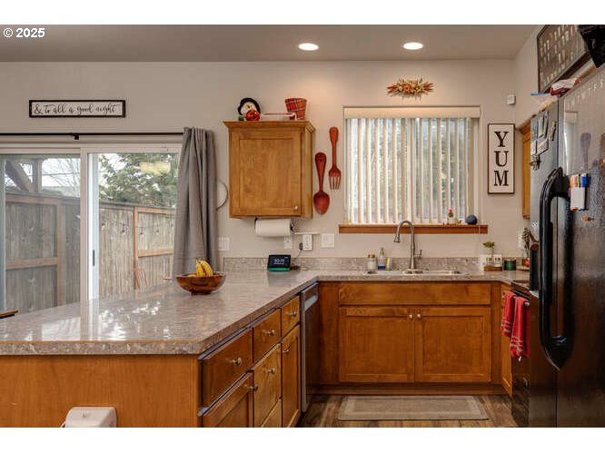 McMinnville, Oregon 97128, United States, 3 Bedrooms Bedrooms, ,3 BathroomsBathrooms,Residential,Active,246311