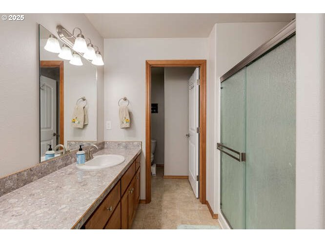 McMinnville, Oregon 97128, United States, 3 Bedrooms Bedrooms, ,3 BathroomsBathrooms,Residential,Active,246311