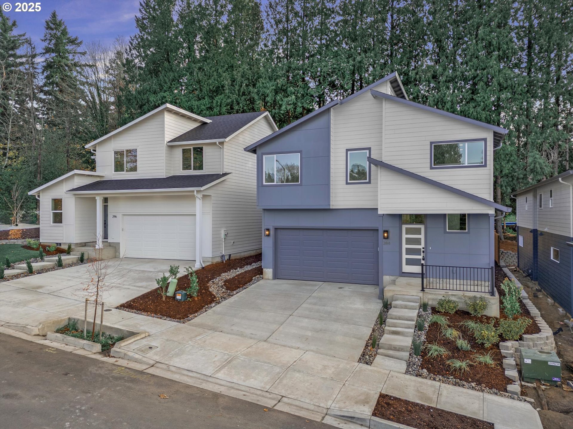 284 NW MAWRCREST AVE