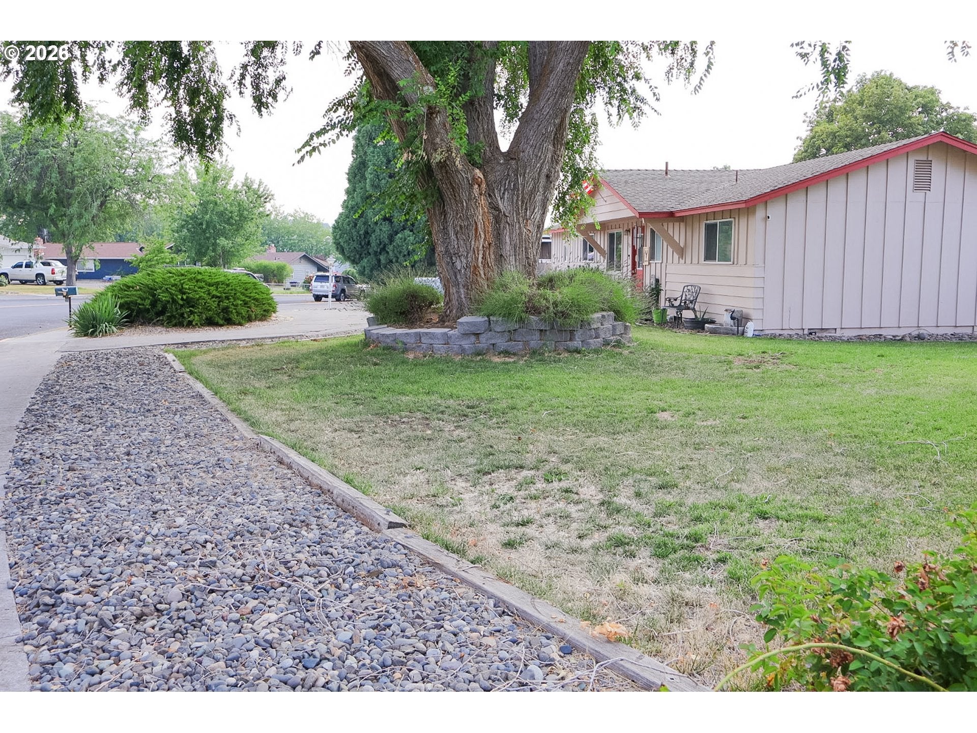 3425 COLUMBIA VIEW DR