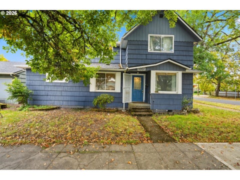 Photo of 806 NE Galloway St, McMinnville, OR 97128 (MLS # 309372244)